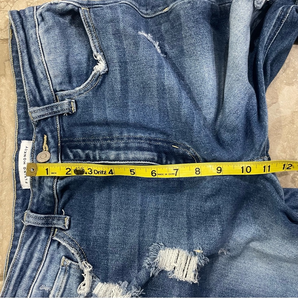 Flying Monkey Super High Rise Detailed Raw Hem Flare Jeans sz 30 - Picture 13 of 15